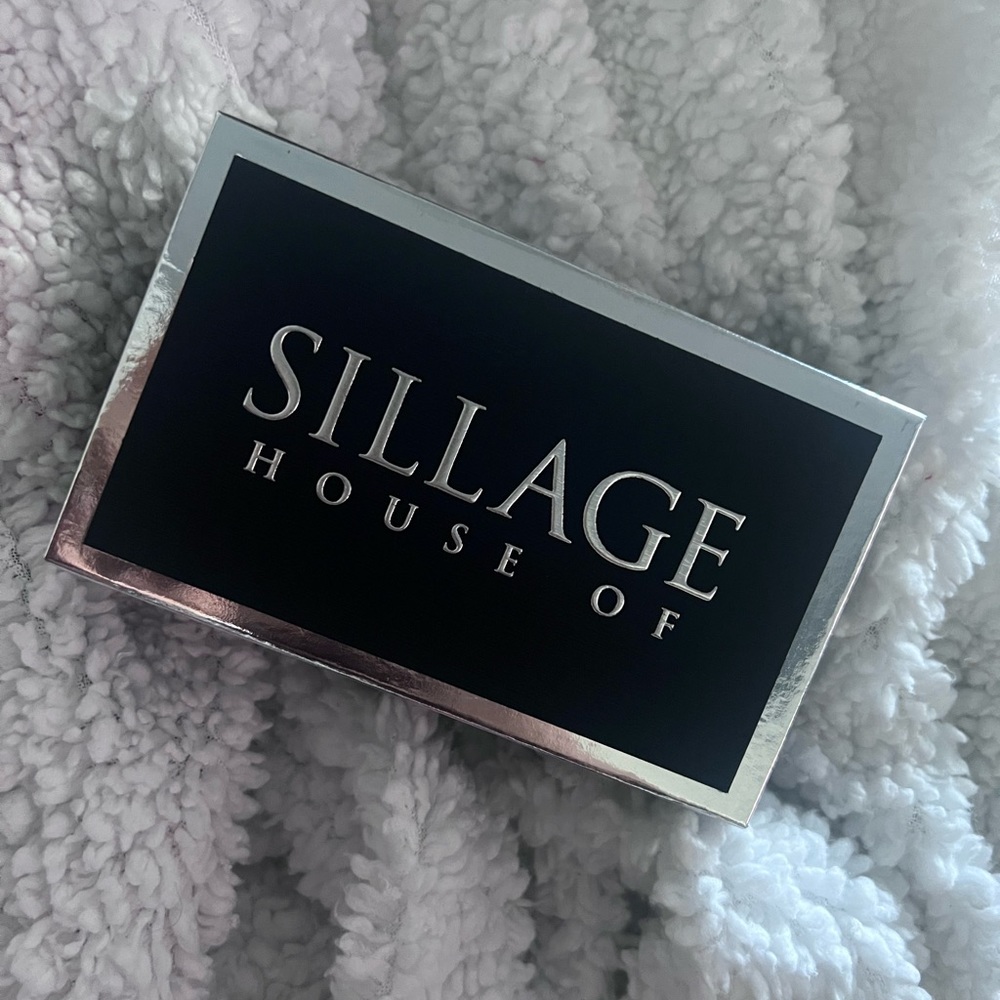 House of Sillage Bow Lipstick Case in Black